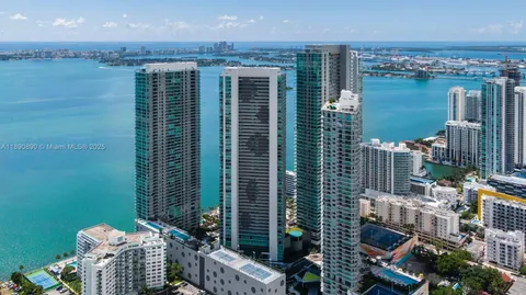 $3,000,000 | 650 Northeast 32nd Street, Unit BH7, Miami, FL 33137