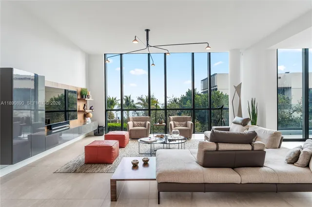 $3,000,000 | 650 Northeast 32nd Street, Unit BH7, Miami, FL 33137