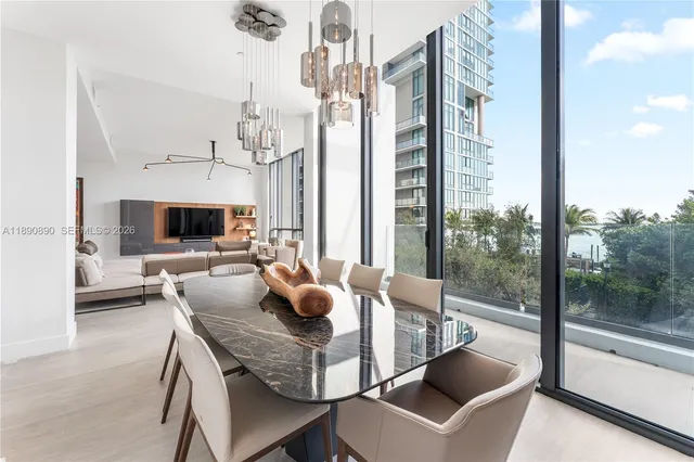 $3,000,000 | 650 Northeast 32nd Street, Unit BH7, Miami, FL 33137