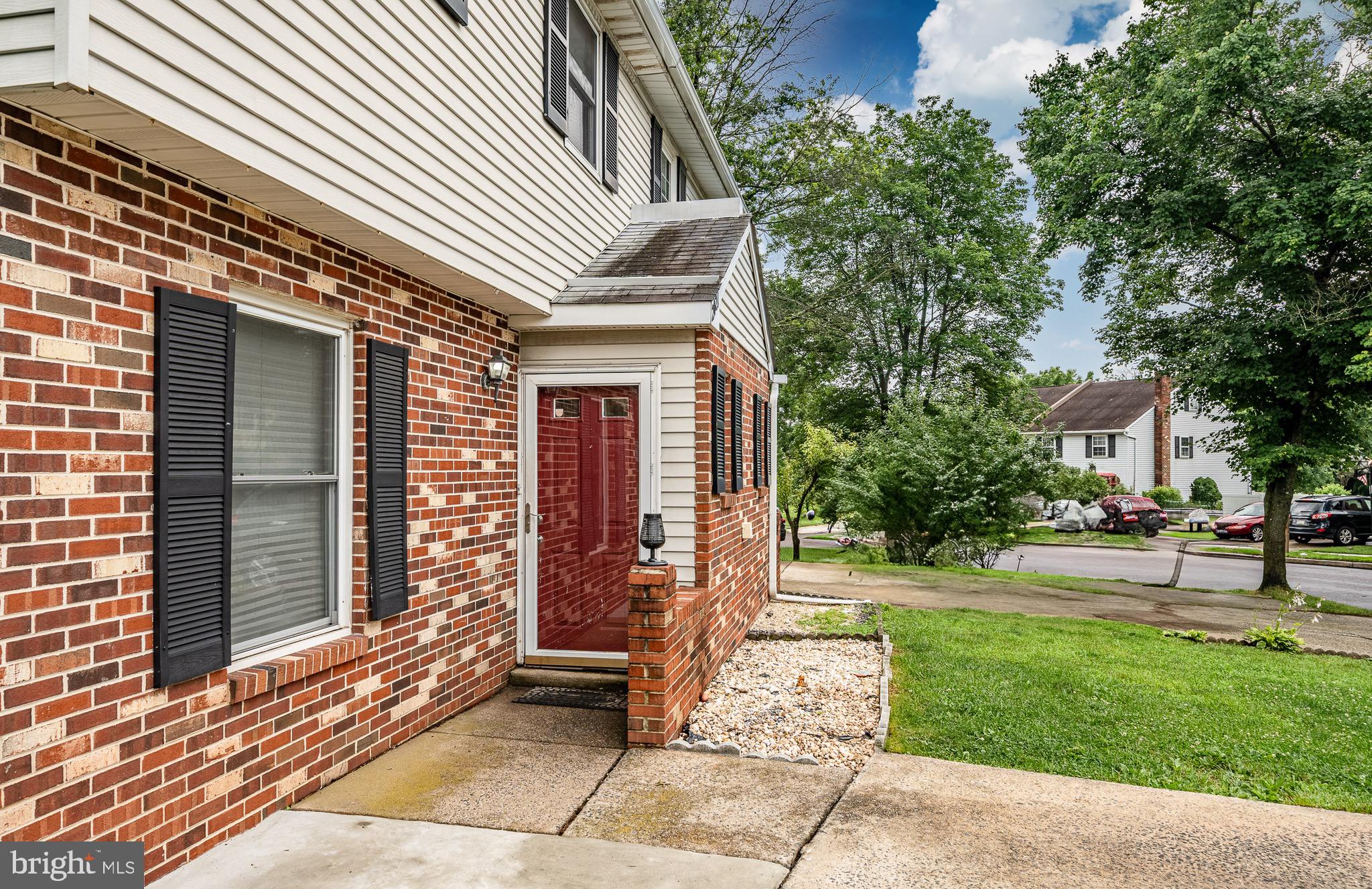 2021 Fort Bevon Road Harleysville, PA 19438 - Photo 4 of 35 Gallery Image 4