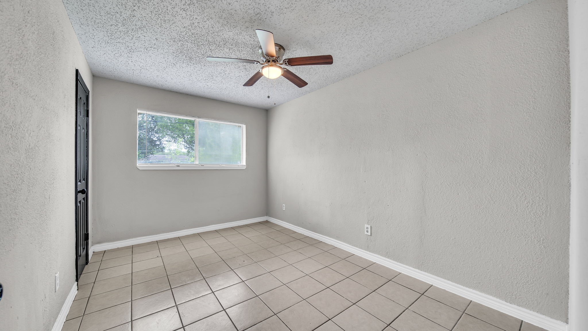 10902 Jutland Road Houston, TX 77048 - Photo 12 of 14