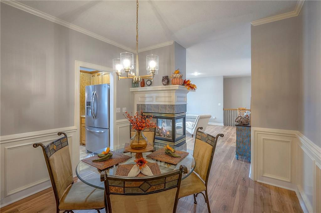 1025 Southwest Pacific Drive Lee's Summit, MO 64081 - Photo 11 of 39