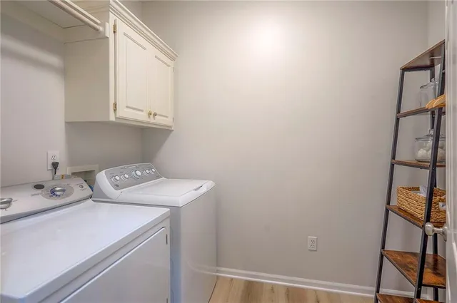 $470,000 | 1025 Southwest Pacific Drive, Lee's Summit, MO 64081