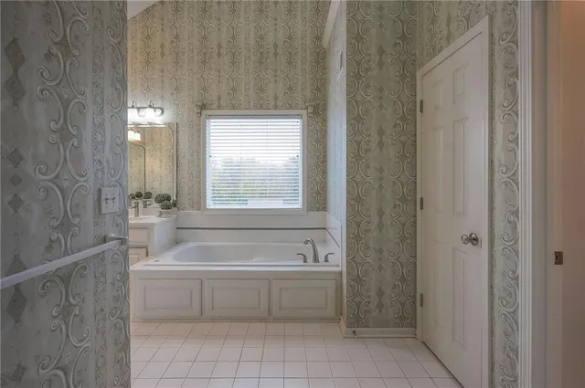 $470,000 | 1025 Southwest Pacific Drive, Lee's Summit, MO 64081