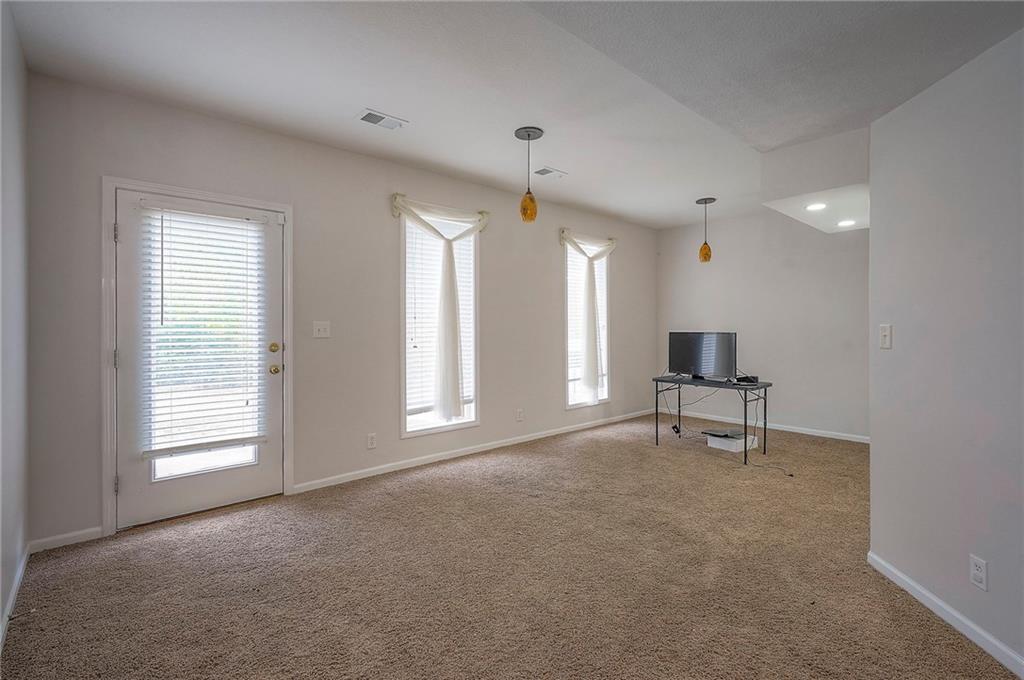 1025 Southwest Pacific Drive Lee's Summit, MO 64081 - Photo 28 of 39