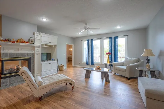 $470,000 | 1025 Southwest Pacific Drive, Lee's Summit, MO 64081