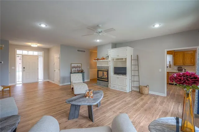 $470,000 | 1025 Southwest Pacific Drive, Lee's Summit, MO 64081