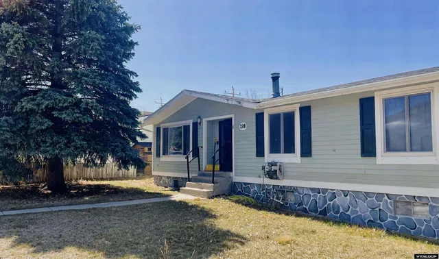 $339,000 | 210 North 9th Street, Douglas, WY 82633
