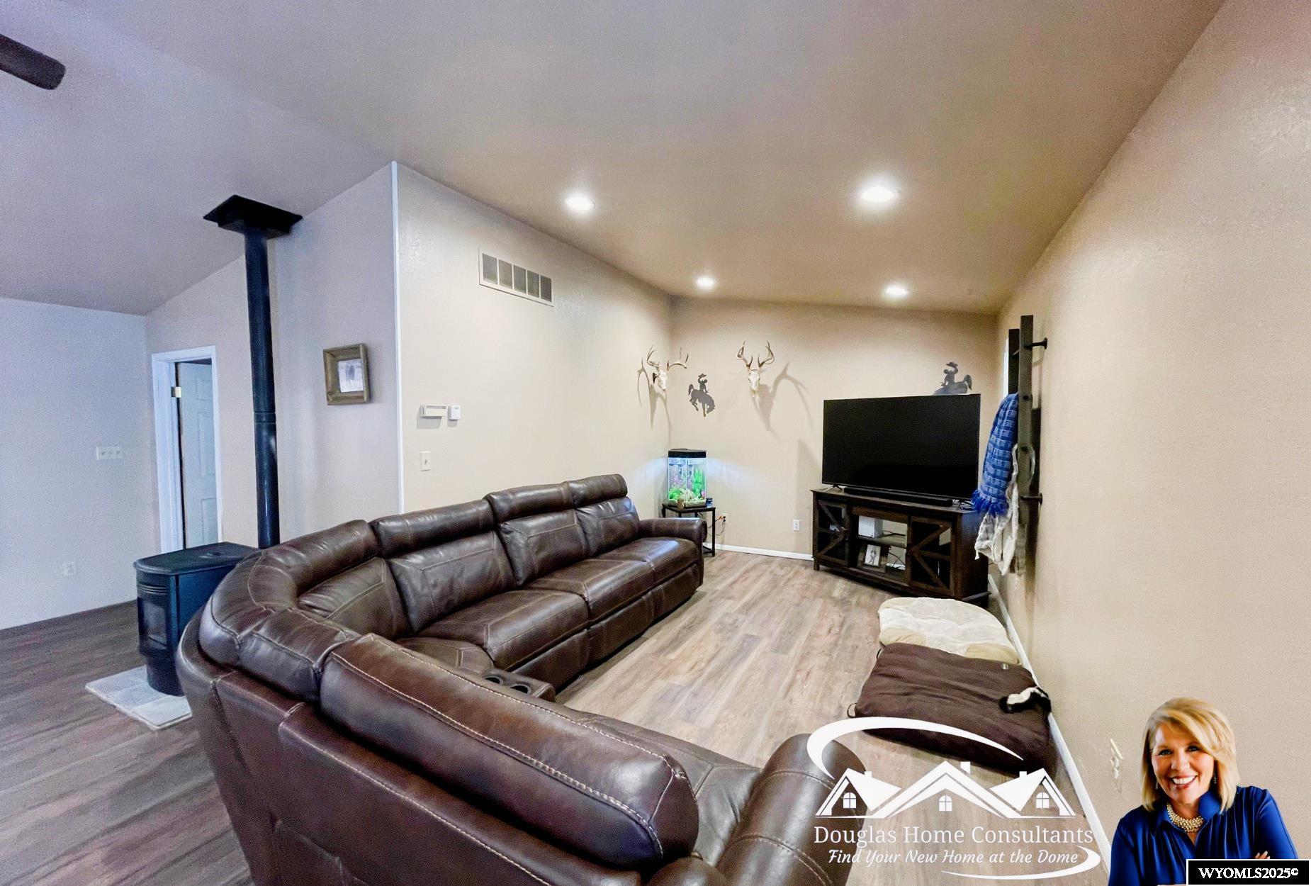 210 North 9th Street Douglas, WY 82633 - Photo 12 of 31