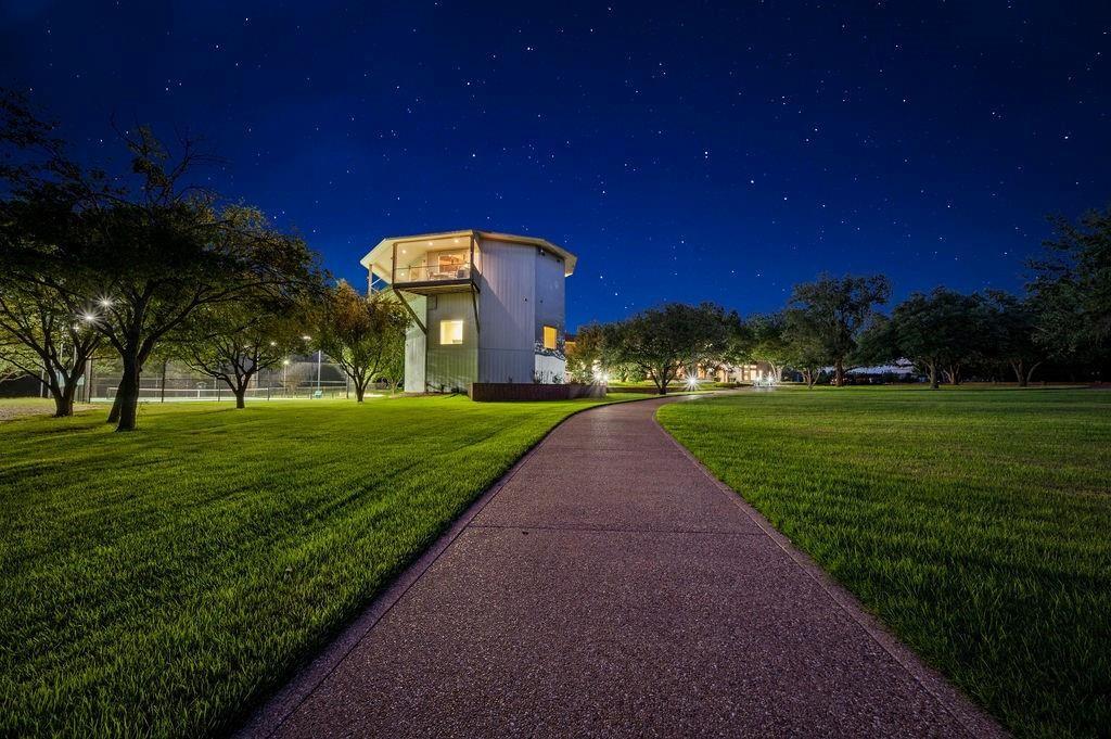 2313 Country Spring Road Lorena, TX 76655 - Photo 16 of 80