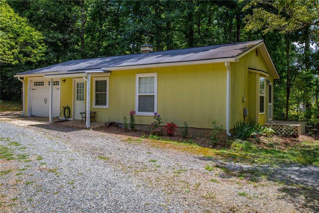 1724 Warf Road Lexington, NC 27292 - Photo 33 of 44 Quest Quarters