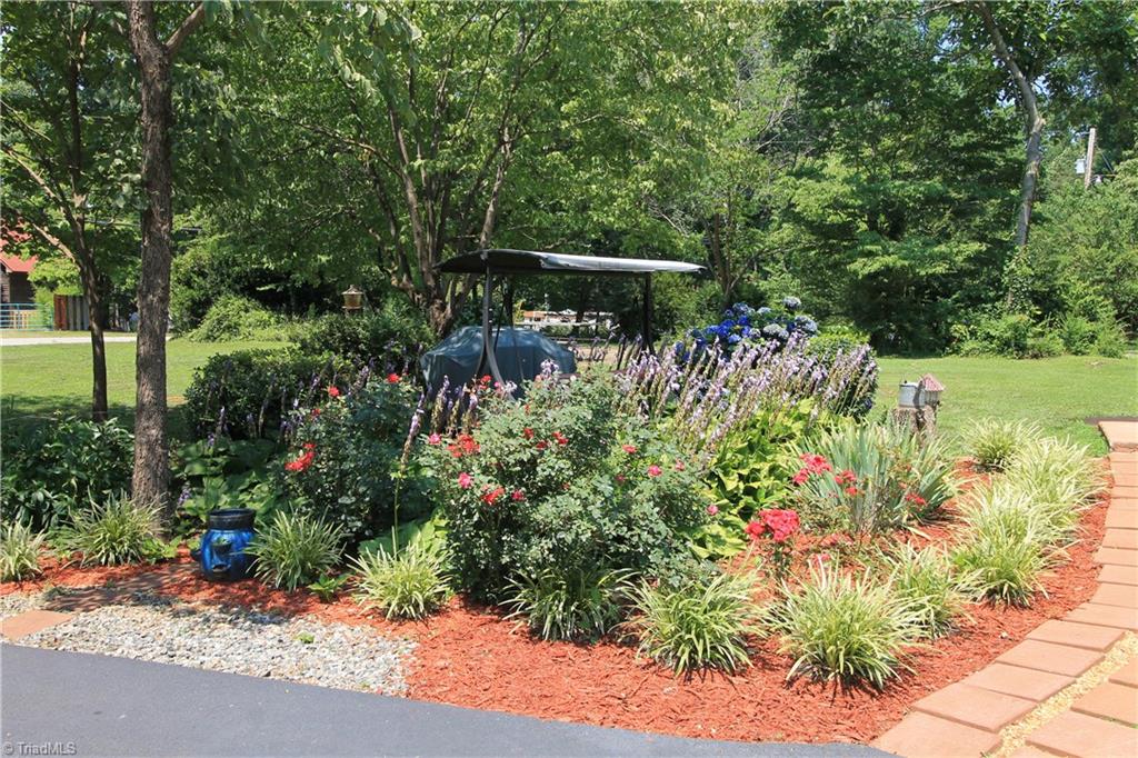 1724 Warf Road Lexington, NC 27292 - Photo 6 of 44 Gallery Image 6
