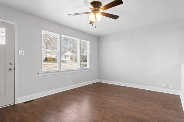 136 West Rossview Road, Unit A Clarksville, TN 37040 - Photo 3 of 17 Gallery Image 3