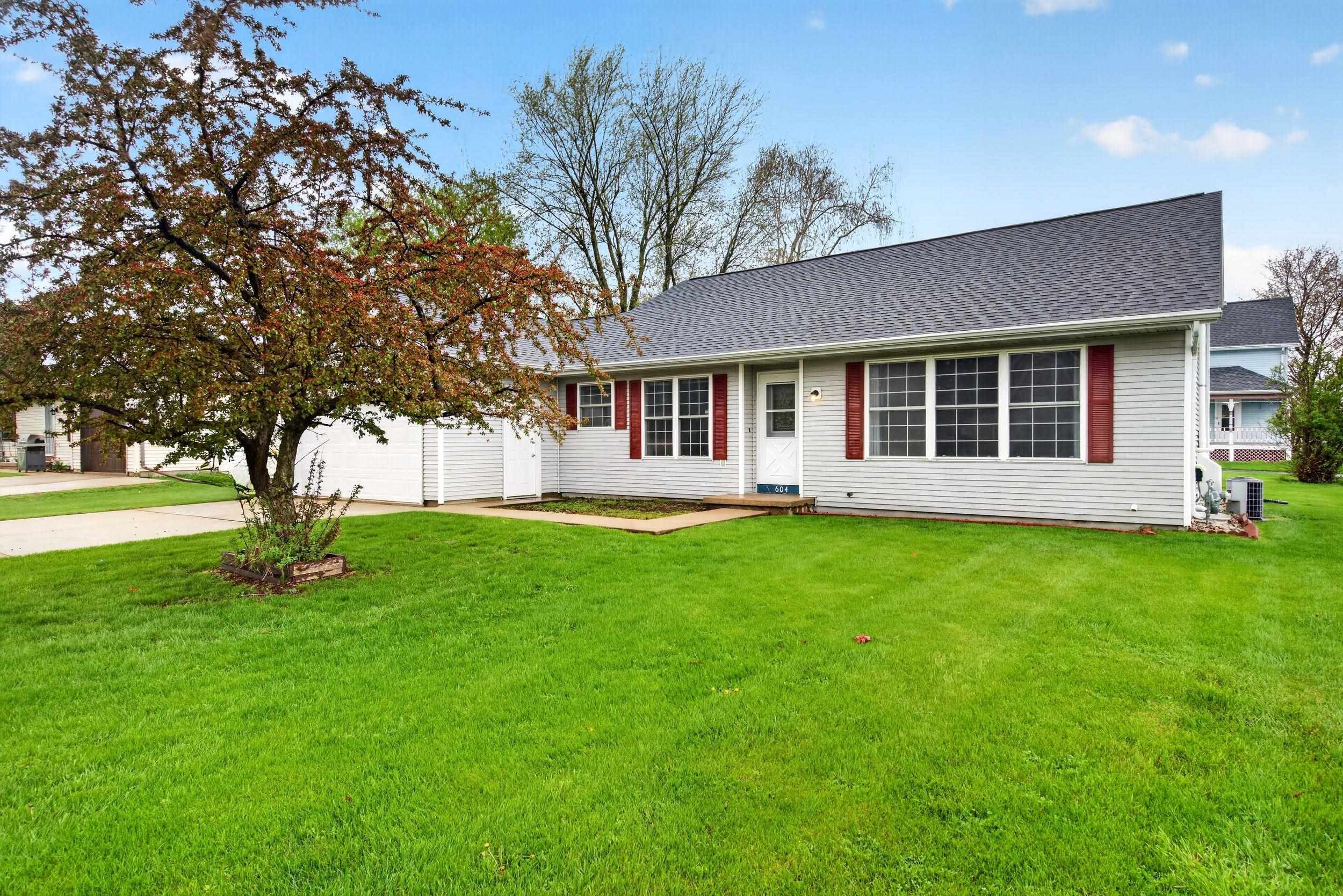 604 Sunrise Drive Ripon, WI 54971 - Photo 2 of 41