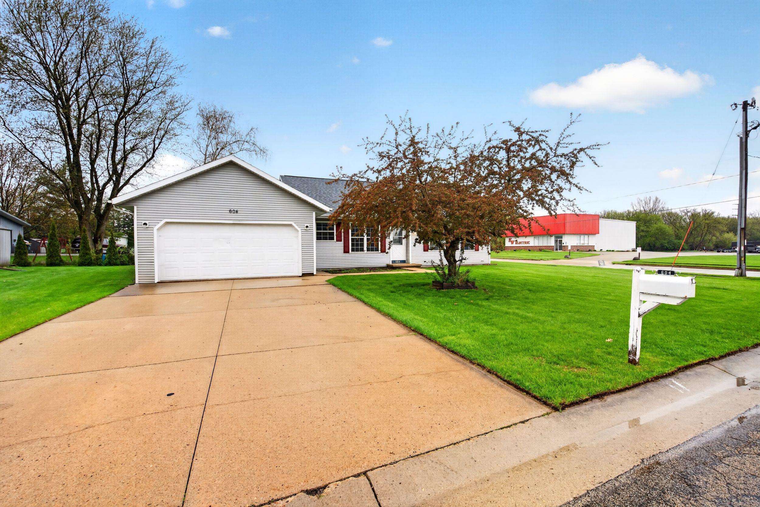 604 Sunrise Drive Ripon, WI 54971 - Photo 37 of 41