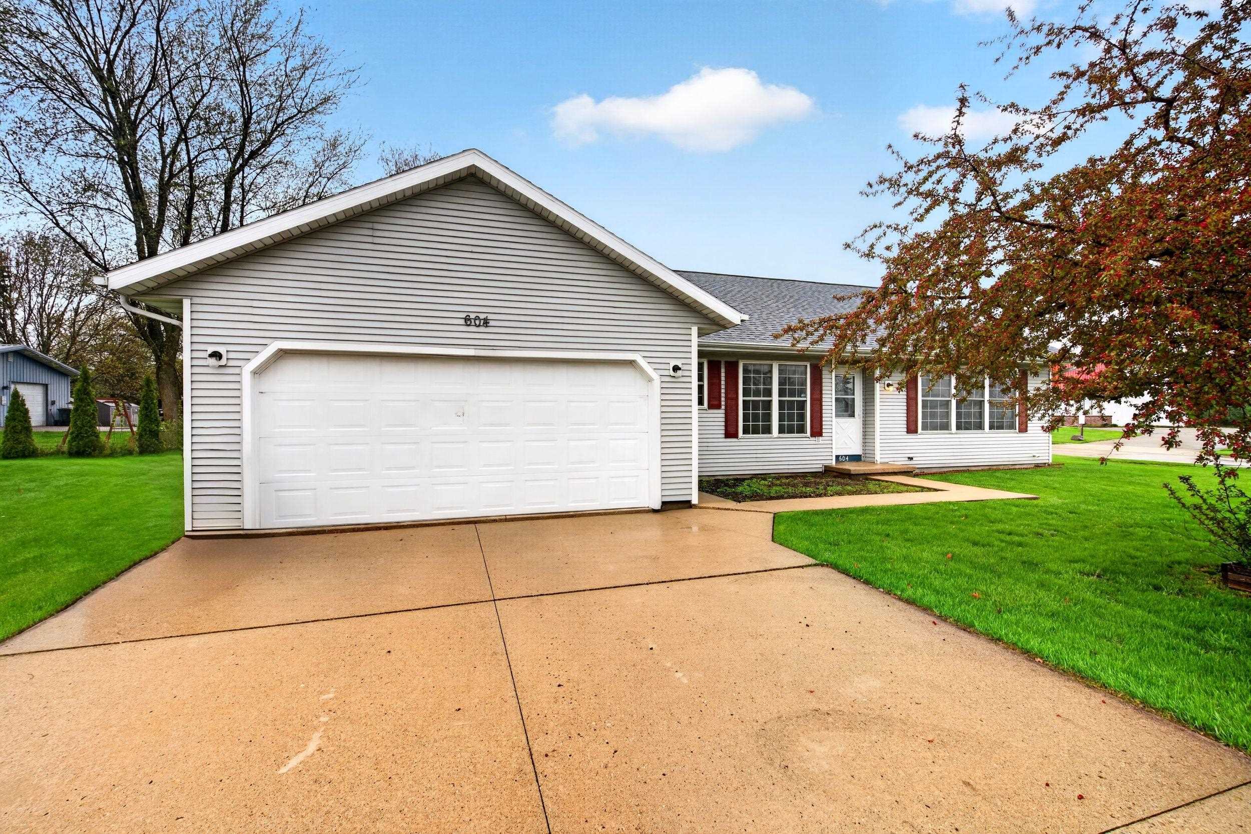 604 Sunrise Drive Ripon, WI 54971 - Photo 38 of 41