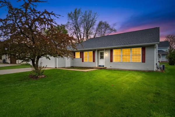 $297,500 | 604 Sunrise Drive, Ripon, WI 54971