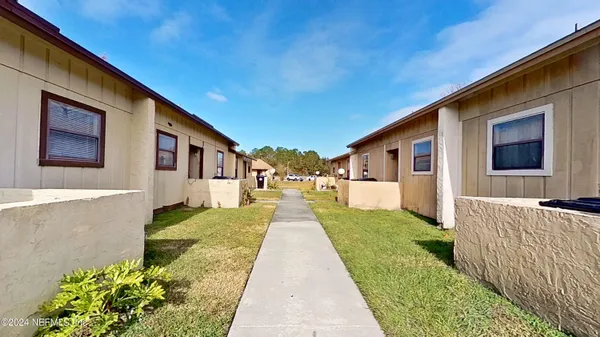 $1,295 | 1293 Montecello Drive, Unit B, Orange Park, FL 32065