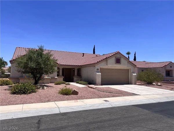$2,250 | 2524 Desert Glen Drive, Las Vegas, NV 89134