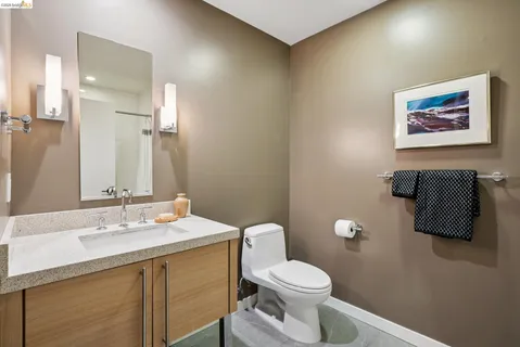 $599,000 | 6465 San Pablo Avenue, Unit 203, Oakland, CA 94608