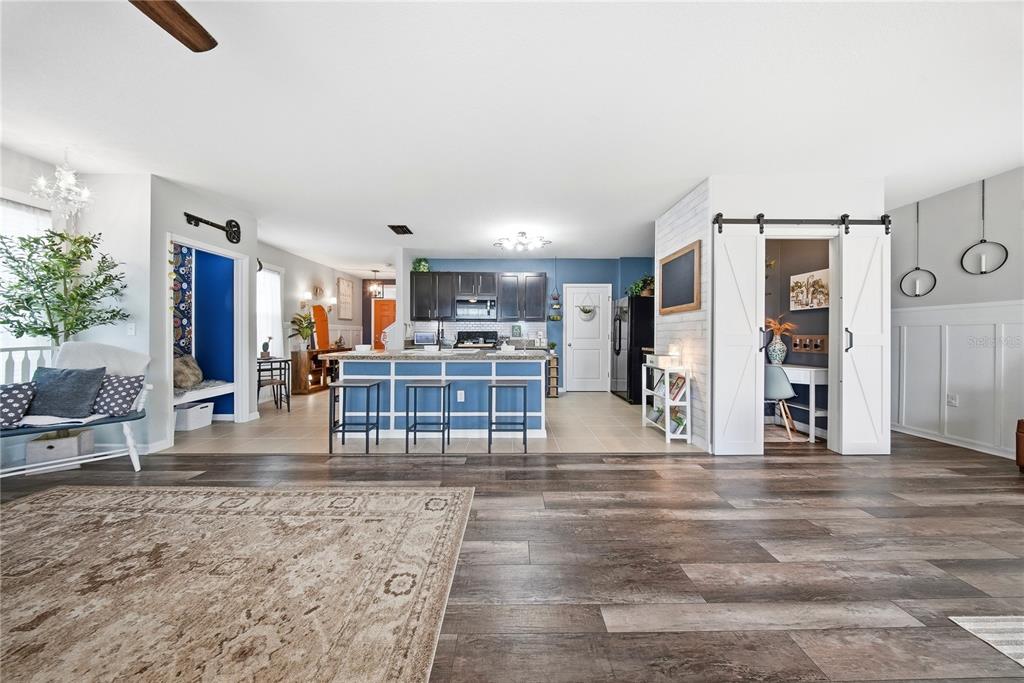 10101 Mangrove Well Road Ruskin, FL 33573 - Photo 15 of 41