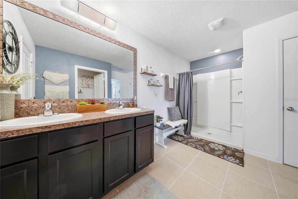 10101 Mangrove Well Road Ruskin, FL 33573 - Photo 29 of 41
