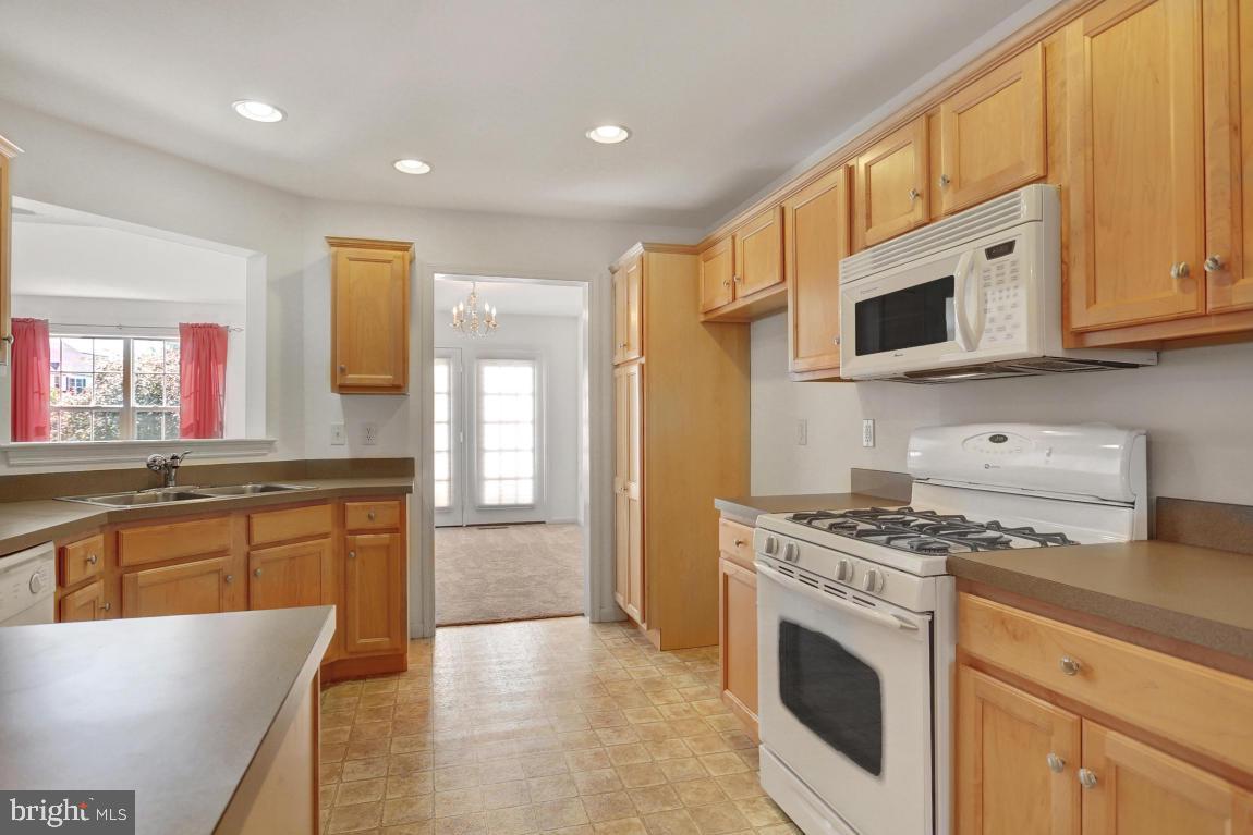 602 Courthouse Circle Lititz, PA 17543 - Photo 3 of 27