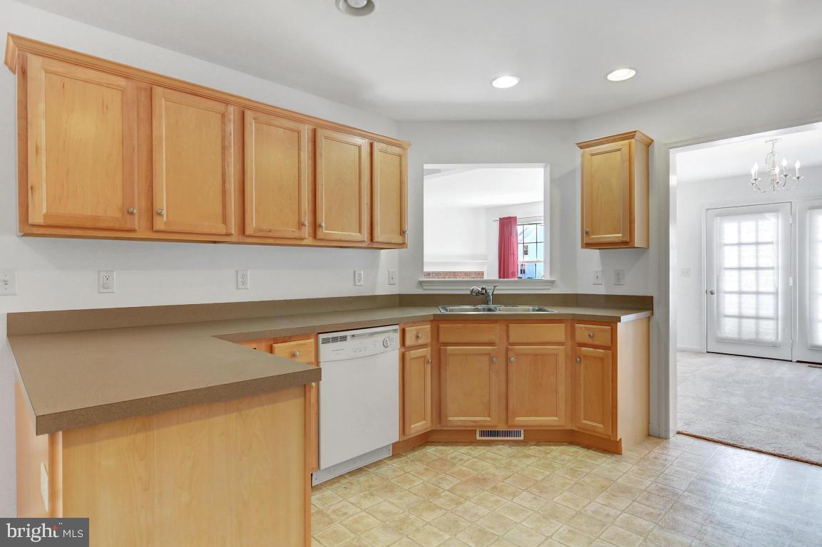 602 Courthouse Circle Lititz, PA 17543 - Photo 6 of 27