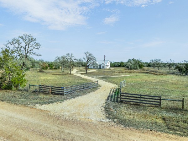 4991 Schott Road Ledbetter, TX 78946 - Photo 29 of 31