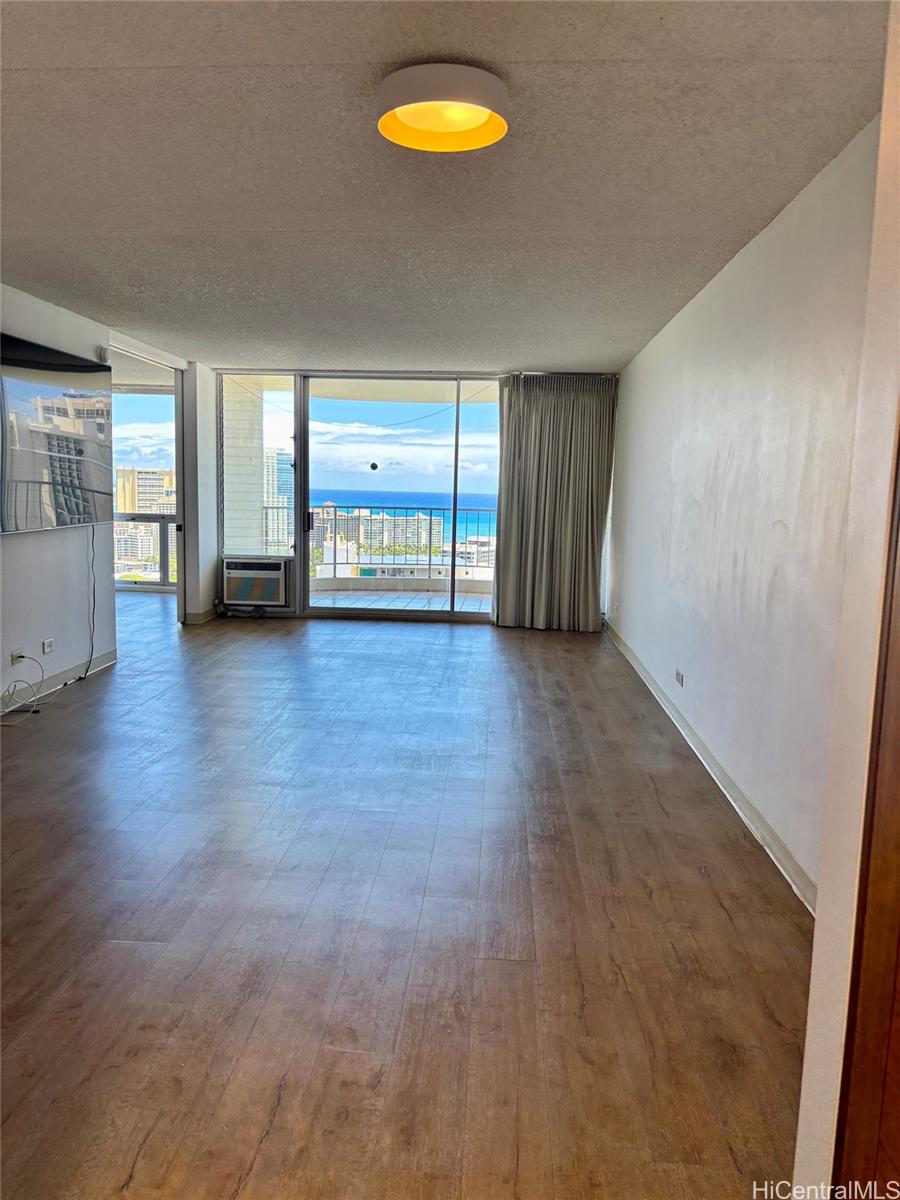 469 Ena Road, Unit 3007 Honolulu, HI 96815 - Photo 5 of 21