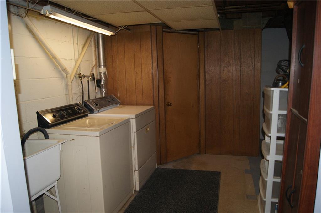 316 Glasgow Road Pittsburgh, PA 15221 - Photo 20 of 25 Gallery Image 20