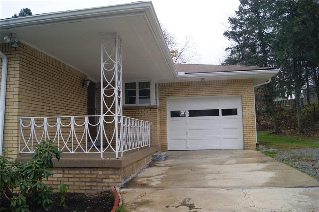 316 Glasgow Road Pittsburgh, PA 15221 - Photo 3 of 25 Gallery Image 3