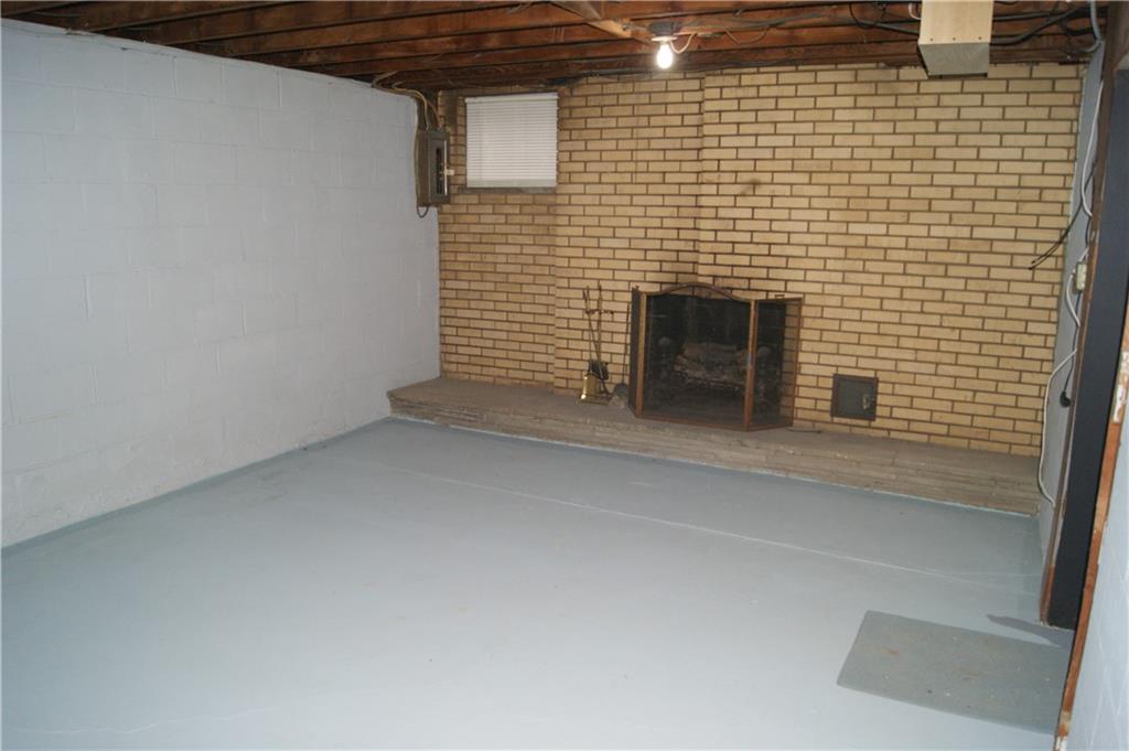 316 Glasgow Road Pittsburgh, PA 15221 - Photo 21 of 25 Gallery Image 21
