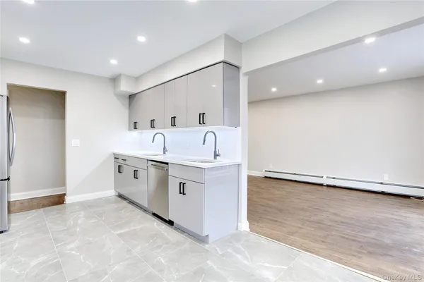 $469,000 | 220 Kearsing Parkway, Unit G, Monsey, NY 10952