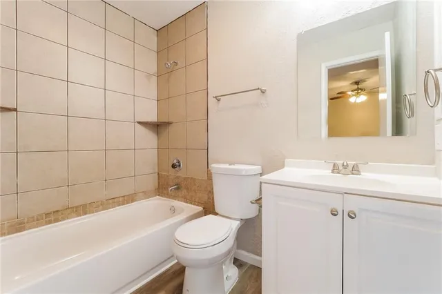 $1,900 | 208 East 165th Street, Belton, MO 64012