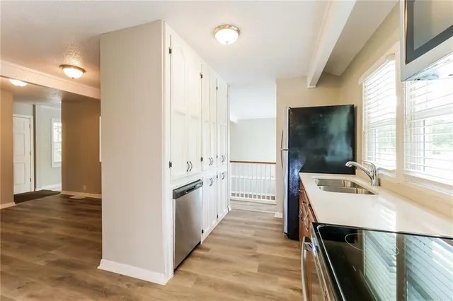 $1,900 | 208 East 165th Street, Belton, MO 64012