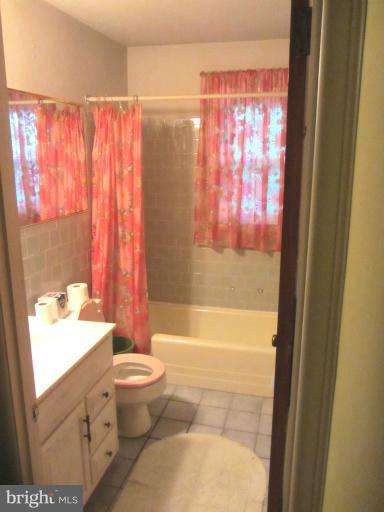 804 Seaword Road Baltimore, MD 21286 - Photo 4 of 13 Bath