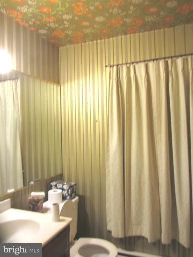 804 Seaword Road Baltimore, MD 21286 - Photo 7 of 13 Bath