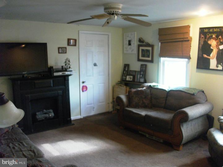 4819 Beaver Dam Road Bristol, PA 19007 - Photo 3 of 15 Living Room