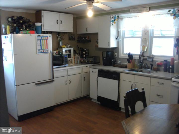 4819 Beaver Dam Road Bristol, PA 19007 - Photo 5 of 15 Kitchen