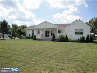 2580 Hillcrest Road Quakertown, PA 18951 - Photo 4 of 12 Exterior Back