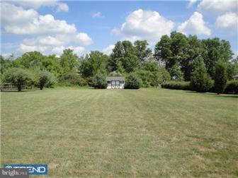 2580 Hillcrest Road Quakertown, PA 18951 - Photo 6 of 12 Exterior Back