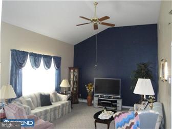 2580 Hillcrest Road Quakertown, PA 18951 - Photo 10 of 12 Living Room