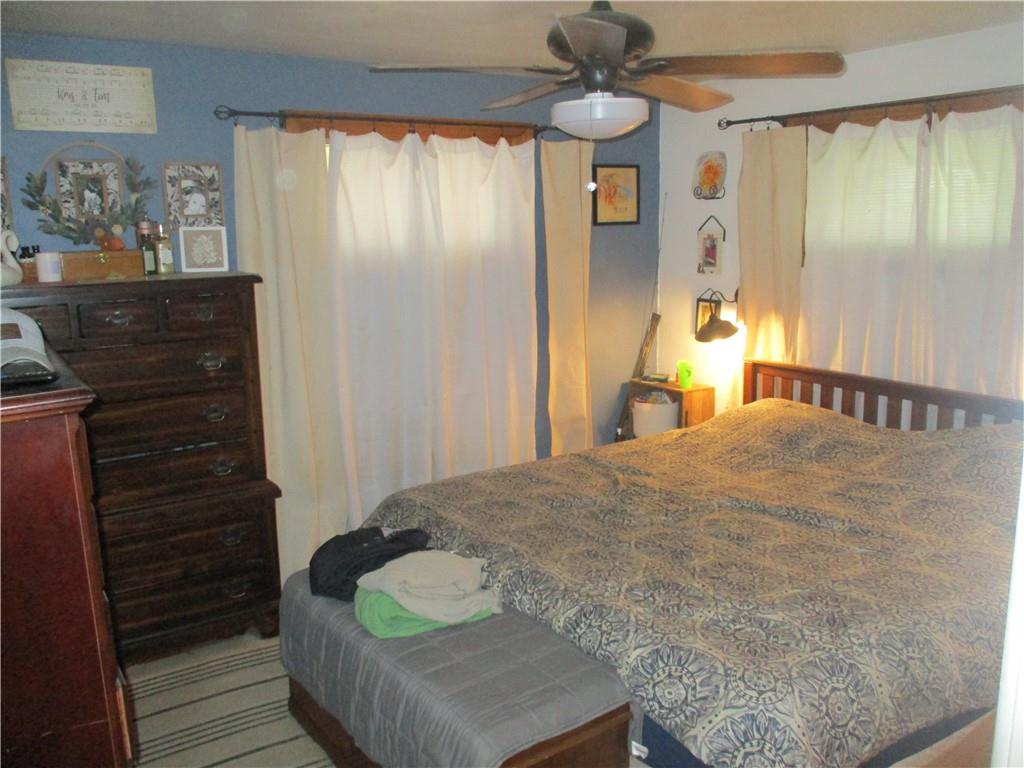 428 Ridge Avenue Springdale, PA 15144 - Photo 5 of 10 Gallery Image 5