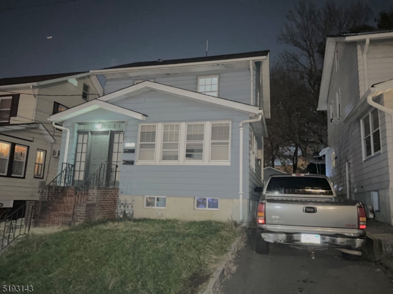 1049 Woolley Avenue, Union, NJ 07083 Compass