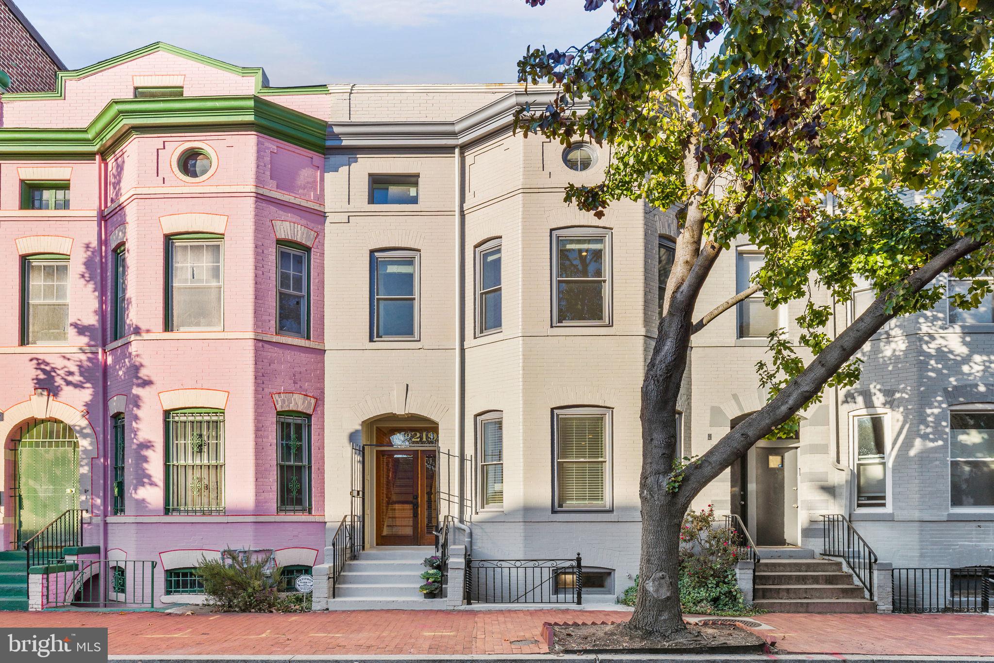 Welcome to 219 Morgan St NW