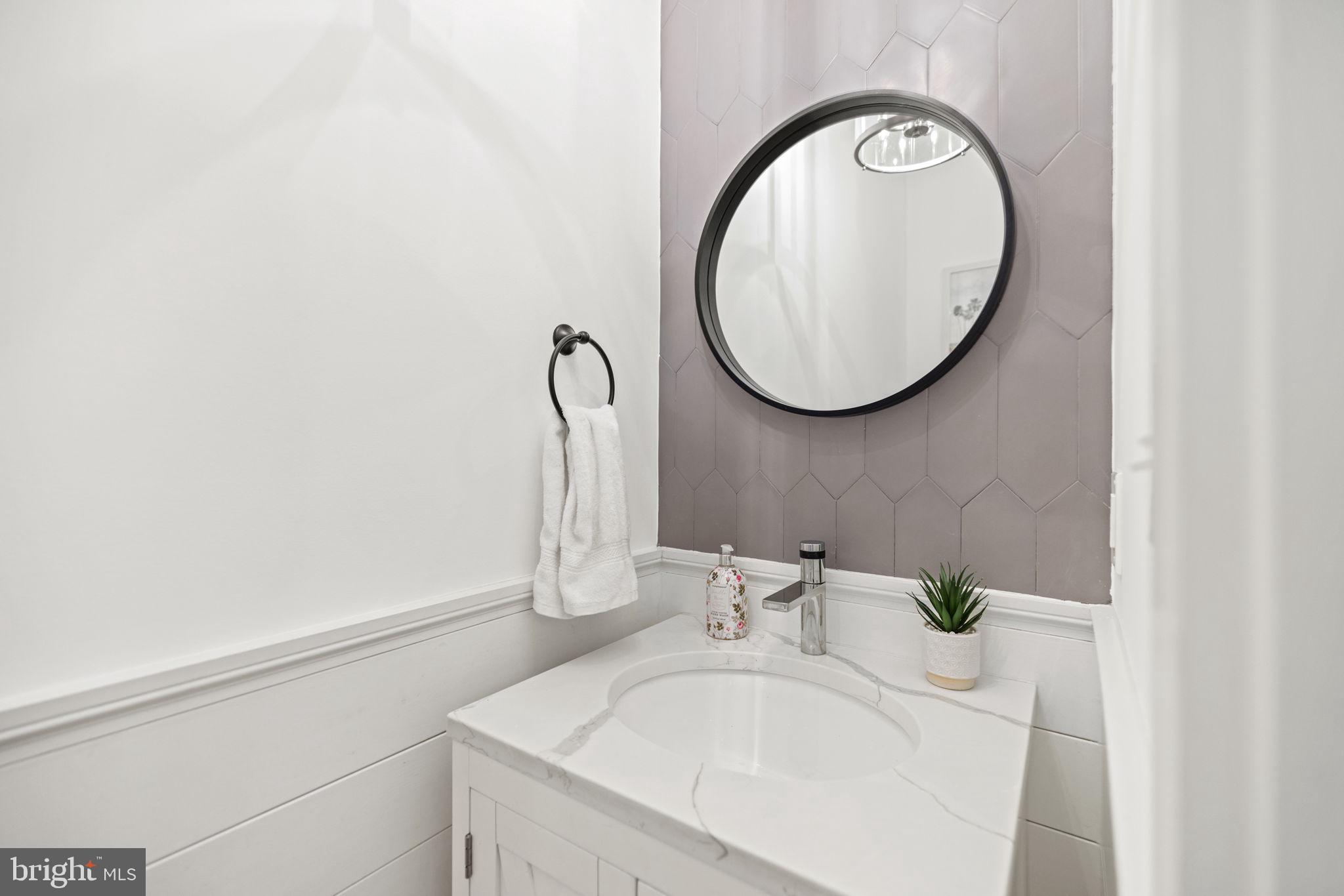 219 Morgan Street Northwest Washington, DC 20001 - Photo 21 of 48 Powder Room