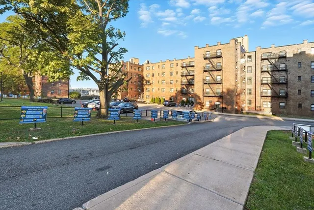$1,750 | 1721 John F. Kennedy Boulevard, Unit 1G, North Bergen, NJ 07047