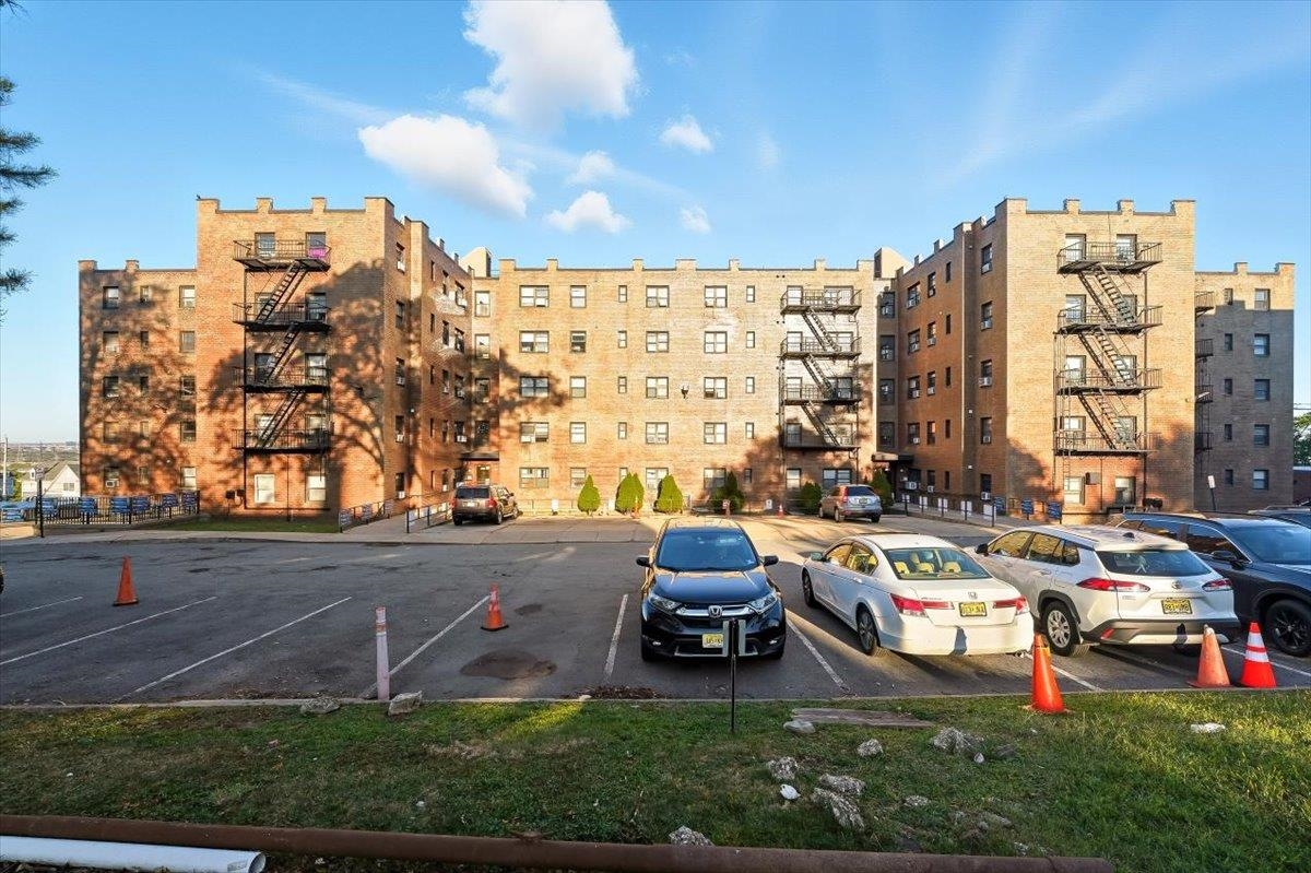 1721 John F. Kennedy Boulevard, Unit 1G North Bergen, NJ 07047 - Photo 14 of 14