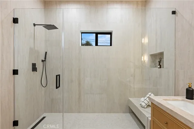 $1,899,000 | 17446 Hatteras Street, Encino, CA 91316